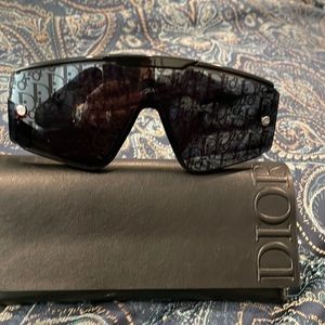 Dior
Diorxtrem Mask Sunglasses with Interchangeable Lenses
